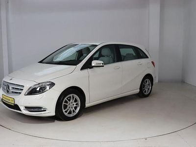 Gebraucht Mercedes B180 122 PS (89 kW) 2014 Weiß Van / Kleinbus