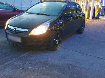 Schwarz Gebraucht 2010 Opel Corsa Kleinwagen | 1.500 € (Guter Preis)