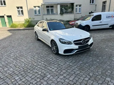 Gebraucht Mercedes E63 AMG AMG 585 PS (430 kW) 2013 Weiß Limousine