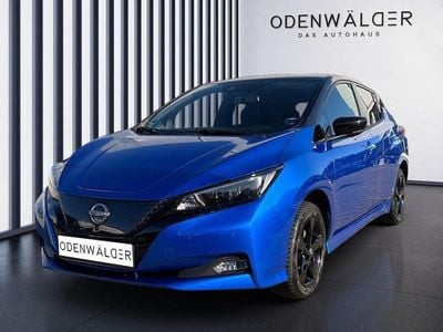 Gebraucht Nissan Leaf 360º 160 kW (218 PS) 2023 Magnetic blue/black m Kleinwagen