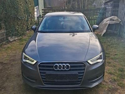 Gebraucht Audi A3 Ambiente 150 PS (110 kW) 2015 Grau Limousine