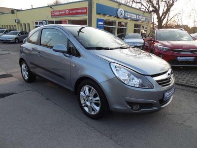 Gebraucht Opel Corsa Innovation 80 PS (58 kW) 2009 Lichtsilber m2 (metallic) Kleinwagen