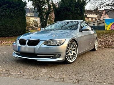 Gebraucht BMW 320 184 PS (135 kW) 2011 Blau Coupé