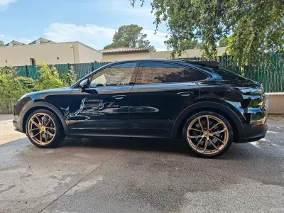 Gebraucht Porsche Cayenne Turbo GT 640 PS (470 kW) 2023 Schwarz SUV