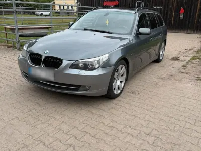 Gebraucht BMW 525 177 PS (130 kW) 2006 Grau Kombi