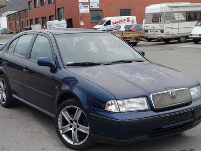 gebraucht Skoda Octavia 2.0 Elegance*KLIMA*SHZ*ALU*TÜV 11/2025*