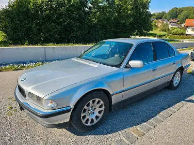 Gebraucht BMW 728 193 PS (141 kW) 1996 Silber Limousine