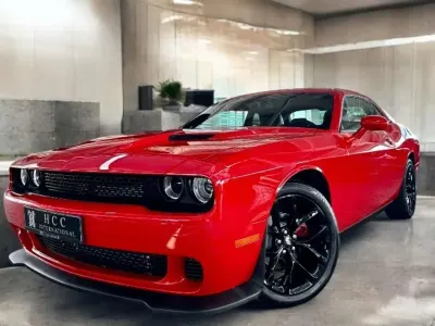 Używany Dodge Challenger SXT 309 KM (227 kW) 2023 Czerwony Coupe