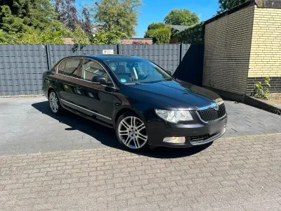 Gebraucht Skoda Superb 160 PS (117 kW) 2009 Schwarz Limousine