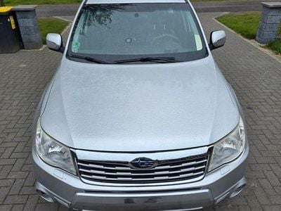 Usata Subaru Forester 150 CV (110 kW) 2011 Argento SUV