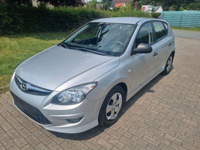 gebraucht Hyundai i30 Classic Vorführwagen 1 Hand 60 TKM Mod 2012