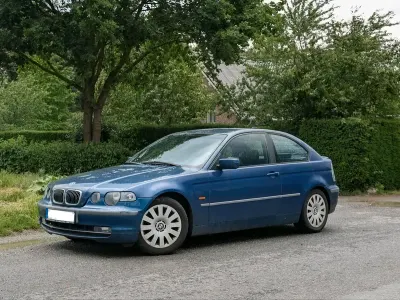 Gebraucht BMW 325 Basis 193 PS (141 kW) 2001 Blau Coupé