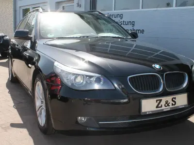 Gebraucht BMW 520 Lifestyle 177 PS (130 kW) 2008 Saphirschwarz Kombi