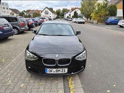 Gebraucht BMW 114 102 PS (75 kW) 2014 Schwarz Kleinwagen