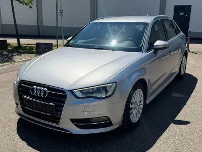 Gebraucht Audi A3 Attraction 110 PS (80 kW) 2016 Florettsilber Limousine
