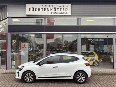 Weiß Gebraucht 2024 Mitsubishi Colt Limousine | 15.800 € (Guter Preis)