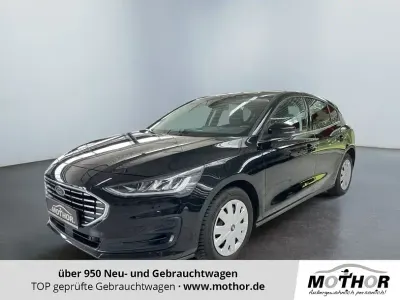 Gebraucht Ford Focus Titanium 125 PS (91 kW) 2022 Obsidianschwarz Limousine