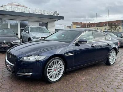 Usata Jaguar XF Prestige 241 CV (177 kW) 2018 Blu Berlina