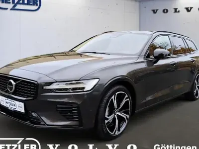 Usata Volvo V60 Ultra 455 CV (334 kW) 2025 Grigio Station wagon