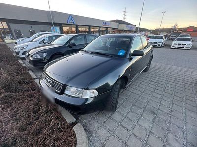 Second-hand Audi A4 125 CP (91 kW) 1994 Negru Berlinǎ