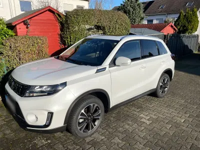 Gebraucht Suzuki Vitara Comfort+ 116 PS (85 kW) 2022 Weiß SUV