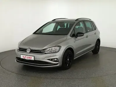 Używany VW Golf Sportsvan Join 110 KM (80 kW) 2018 Srebrny Minivan