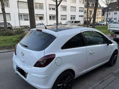 Gebraucht Opel Corsa Color Edition 87 PS (63 kW) 2013 Weiß Kleinwagen