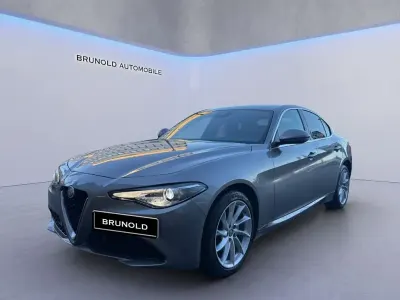 Käytetty Alfa Romeo Giulia Super 200 HP (147 kW) 2020 Harmaa Sedan