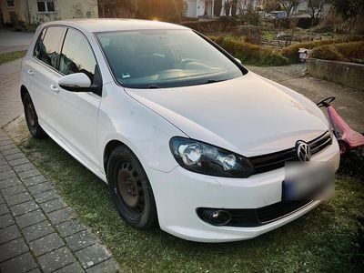 Gebraucht VW Golf VI 80 PS (58 kW) 2010 Weiß Kleinwagen