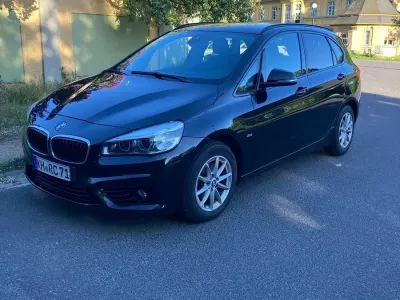 Gebraucht BMW 218 Active Tourer Sport Line 150 PS (110 kW) 2018 Schwarz Van / Kleinbus