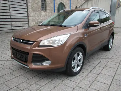 Gebraucht Ford Kuga Titanium 182 PS (133 kW) 2013 Braun SUV