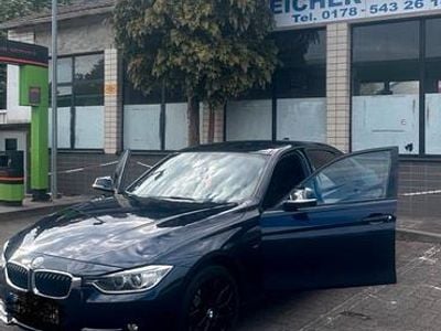 Gebraucht BMW 320 Sport Line 184 PS (135 kW) 2012 Limousine