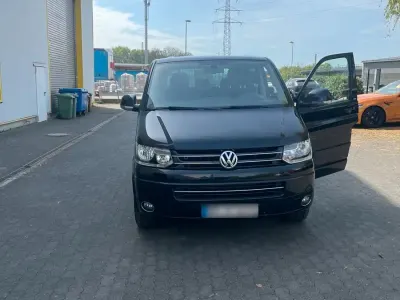 Begagnad VW Multivan 200 HK (147 kW) 2014 Svart Minibuss
