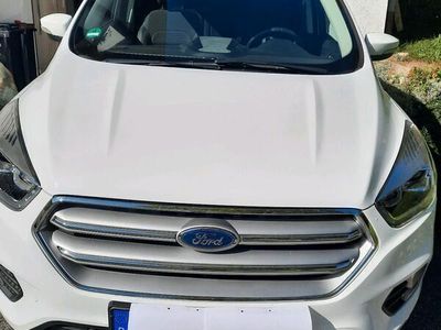 gebraucht Ford Kuga Titanium 1,5 l EcoBoost 182 PS 4x4 Autom. Standh. AHK