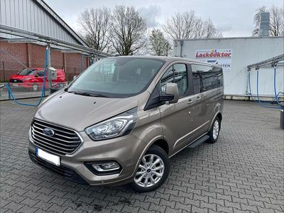 Gebraucht Ford Tourneo Titanium 150 PS (110 kW) 2023 Silber Van / Kleinbus