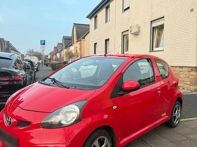 Usata Toyota Aygo 68 CV (50 kW) 2006 Rosso Utilitaria