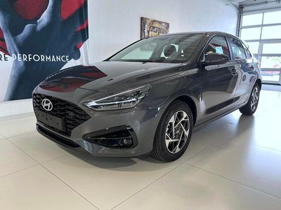 Neu Hyundai i30 GO! 100 PS (73 kW) 2025 Ecotronic grey pearl Limousine