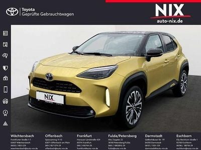 Gebraucht Toyota Yaris Hybrid Elegant 116 PS (85 kW) 2022 Warm gold metallic, dach schwarz