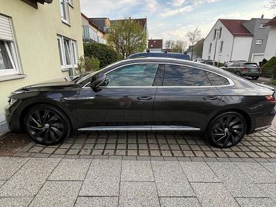 Usata VW Arteon R-line 190 CV (139 kW) 2019 Nero Utilitaria