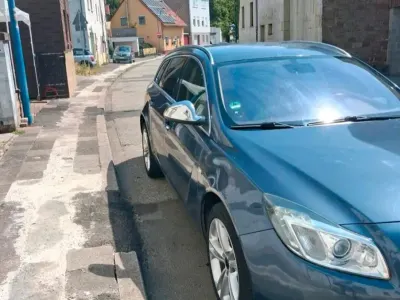 Gebraucht Opel Insignia 160 PS (117 kW) 2009 Blau Kombi