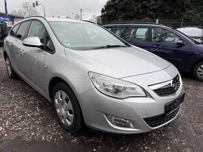 Gebraucht Opel Astra Design Edition 116 PS (85 kW) 2011 Silber Kombi