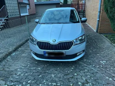 Gebraucht Skoda Fabia 60 PS (44 kW) 2019 Silber Kleinwagen