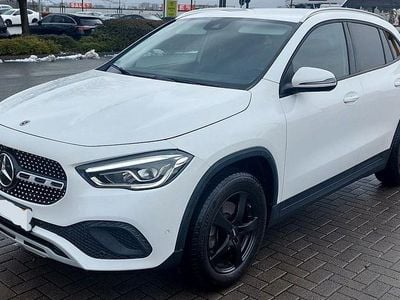 Gebraucht Mercedes GLA200 163 PS (119 kW) 2021 Weiß SUV