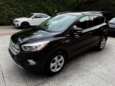 Gebraucht Ford Kuga Cool & Connect 150 PS (110 kW) 2019 Schwarz SUV