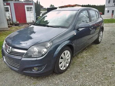 Gebraucht Opel Astra Innovation 115 PS (84 kW) 2009 Grau Kleinwagen