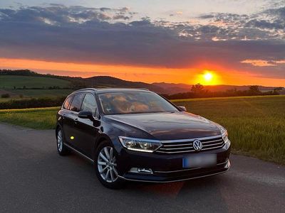 Gebraucht VW Passat Highline 150 PS (110 kW) 2015 Blau Kombi
