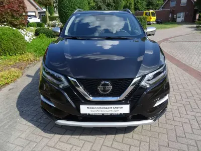Gebraucht Nissan Qashqai N-Motion 159 PS (116 kW) 2019 Black (m) SUV