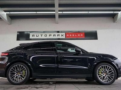 Tiefschwarzmetallic Gebraucht 2021 Porsche Cayenne E-Hybrid Coupe Coupé | 67.880 € (Teuer)