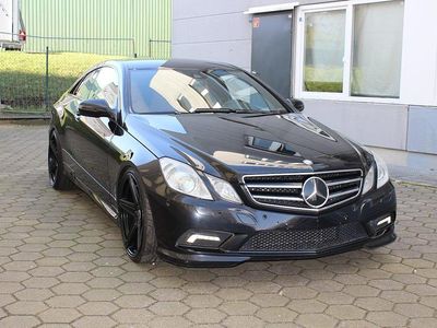 Gebraucht Mercedes E500 AMG 388 PS (285 kW) 2009 Schwarz Coupé
