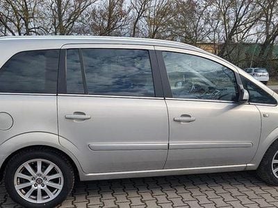 Gebraucht Opel Zafira 140 PS (102 kW) 2009 Silber Van / Kleinbus